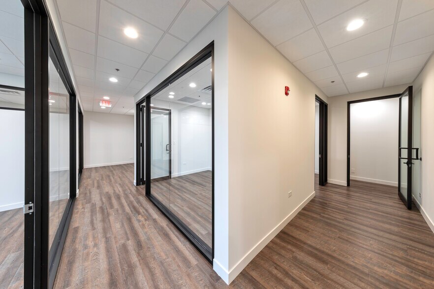 More Photos Of 700 E Ogden Ave, Westmont Medical For Lease