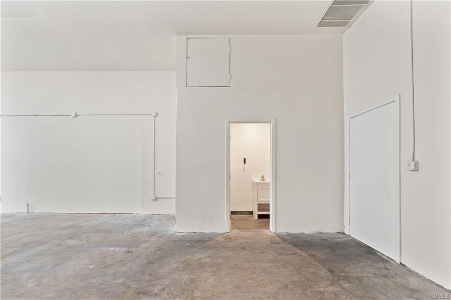More Photos Of 6412 Whittier Blvd, East Los Angeles Storefront Retail Residential For Sale