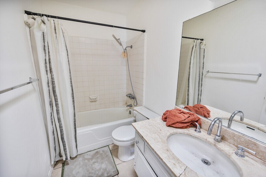 More Photos Of 145 W Hillcrest Blvd, Inglewood Apartments For Sale