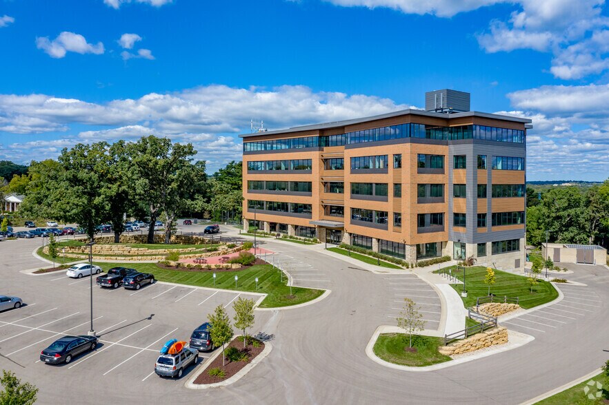 More Photos Of 2921 Landmark Pl, Madison Office Residential For Lease