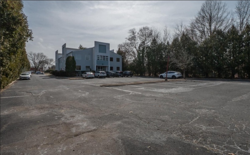 More Photos Of 1303 State Route 27, Somerset Medical For Lease