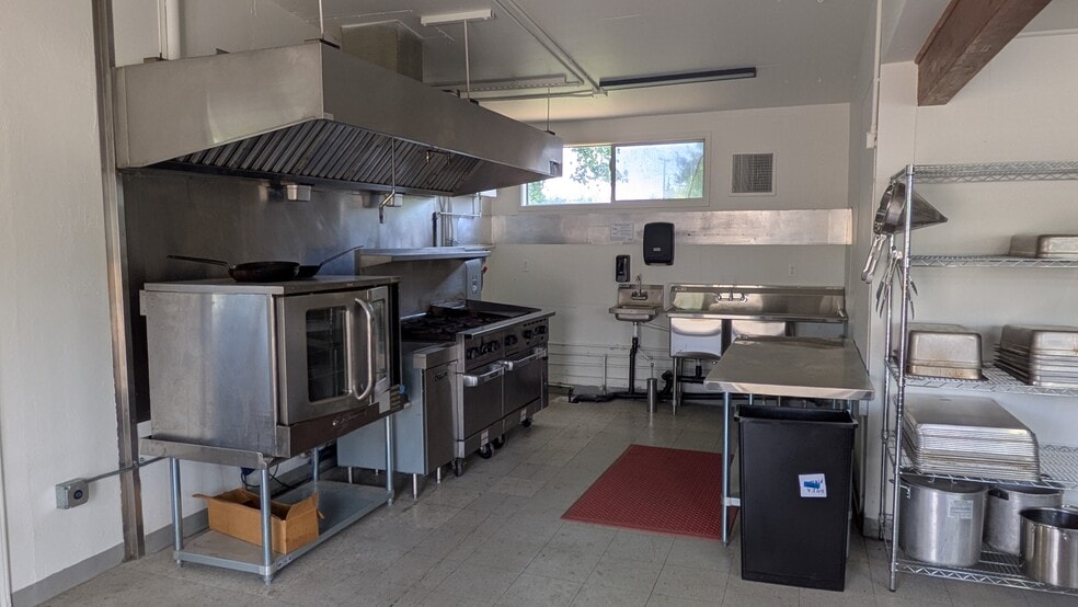 More Photos Of 63060 Nels Anderson Rd, Bend Restaurant For Lease