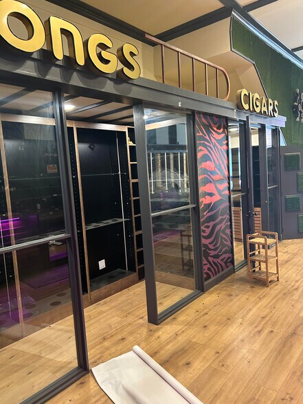 More Photos Of 645-647 Broadway, New York Apartments For Lease
