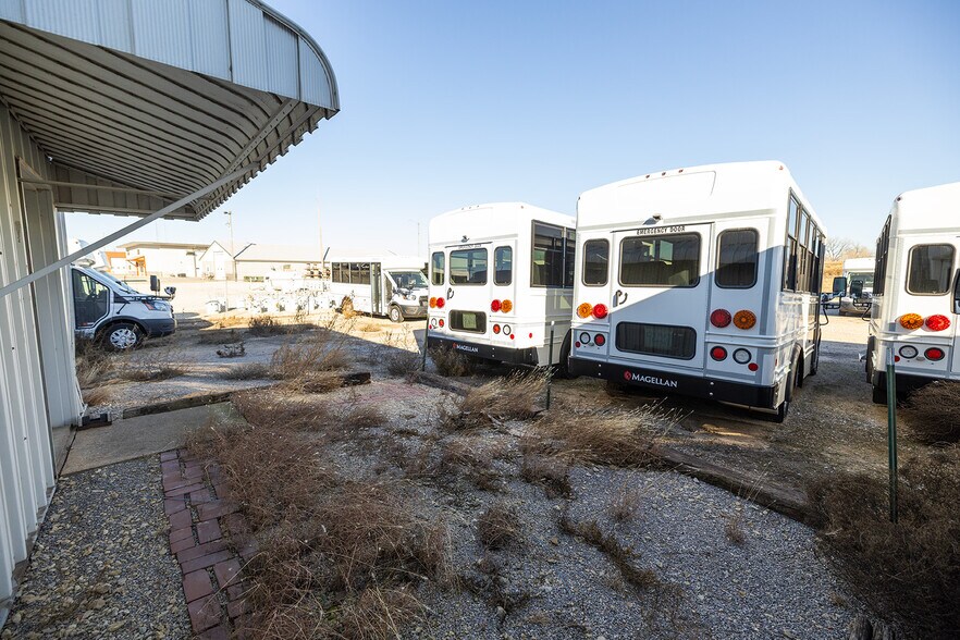 More Photos Of 130 E 10th Ave, South Hutchinson Industrial For Sale