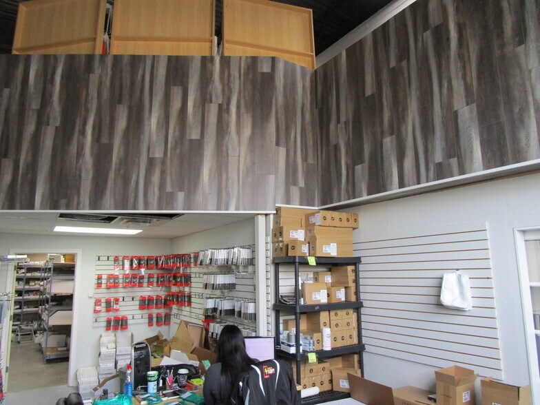 More Photos Of 11211 180 St NW, Edmonton Flex For Sale