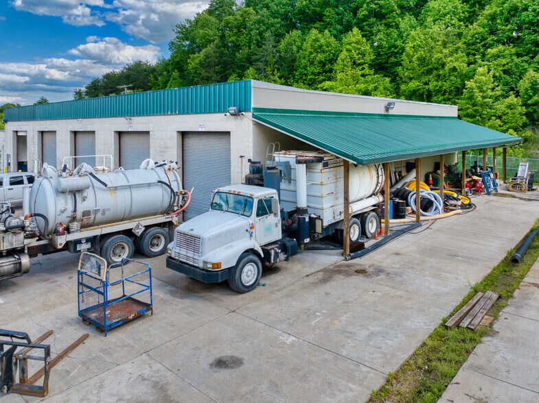 More Photos Of 167 Clinton Ave, Parkersburg Warehouse For Lease