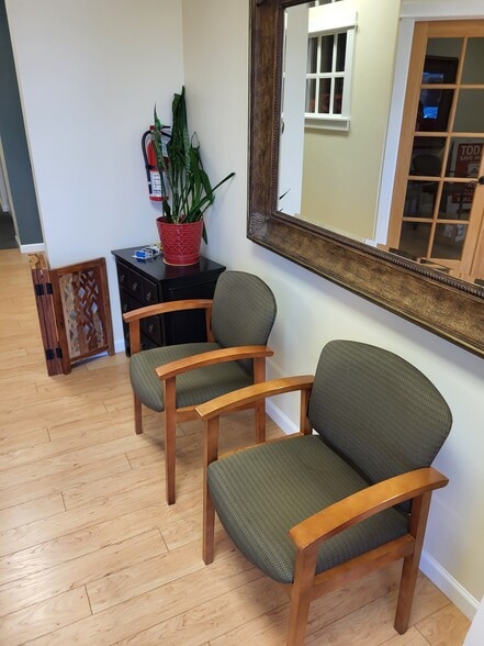 More Photos Of 1148 W Dillon Rd, Louisville Freestanding For Lease