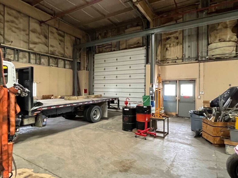 More Photos Of 343 Elk St, Buffalo Warehouse For Lease