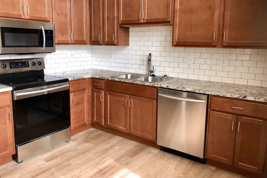 More Photos Of 1351 N Hanley Rd, University City Apartments For Sale