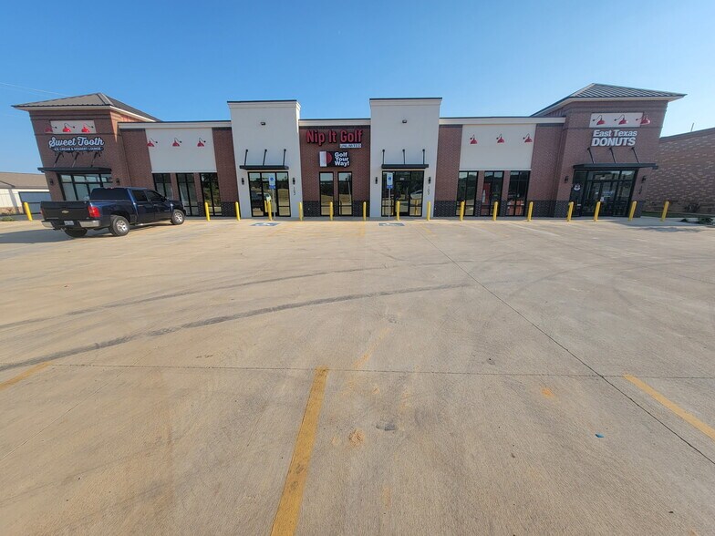 More Photos Of 1898 W Cumberland Rd, Tyler Storefront For Lease