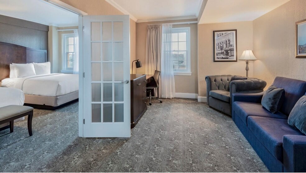 More Photos Of 555 Hamilton St, Allentown Hotel For Sale