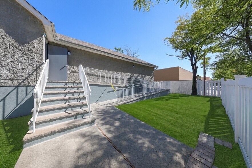 More Photos Of 472 Netherland Ave, Staten Island Healthcare For Sale