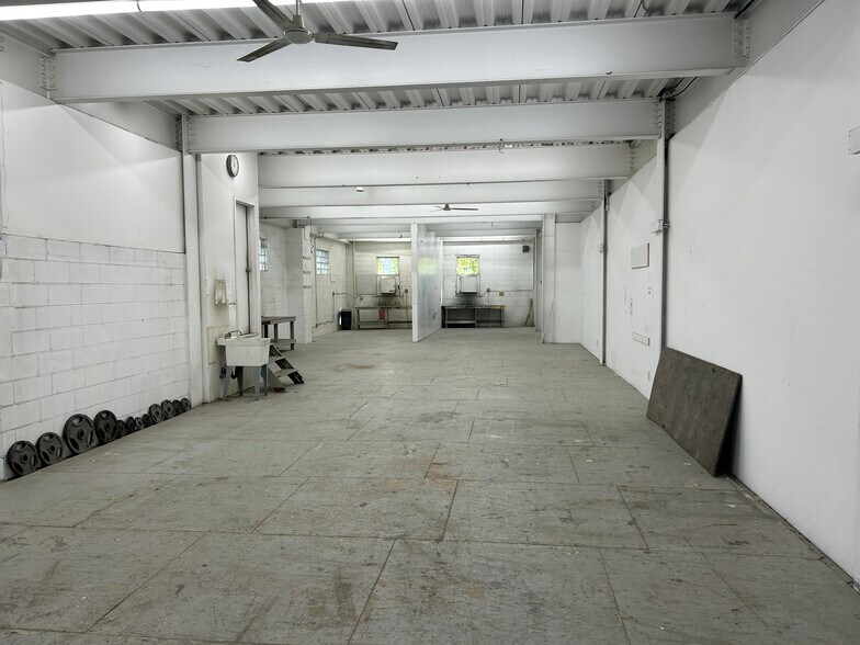 More Photos Of 4613 27th St, Long Island City Manufacturing For Sale