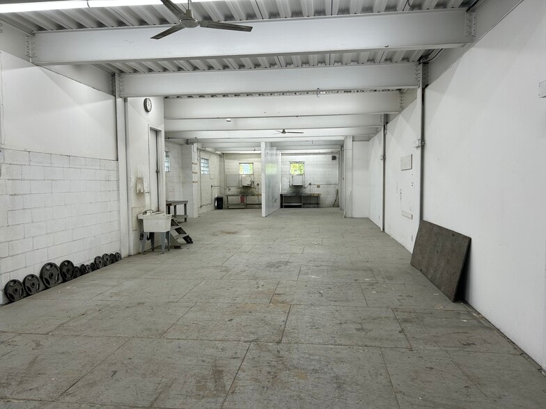 More Photos Of 4613 27th St, Long Island City Manufacturing For Lease