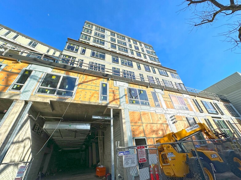 More Photos Of 4620 Wisconsin Ave NW, Washington Apartments For Sale