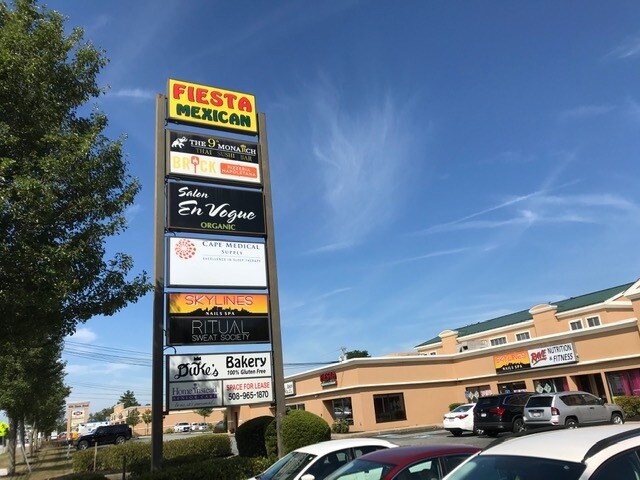 More Photos Of 634 State Rd, Dartmouth General Retail For Lease