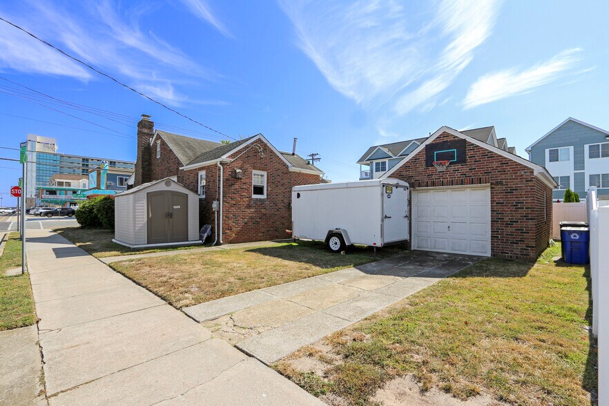 More Photos Of 5100 Atlantic Ave, Wildwood Hotel For Sale