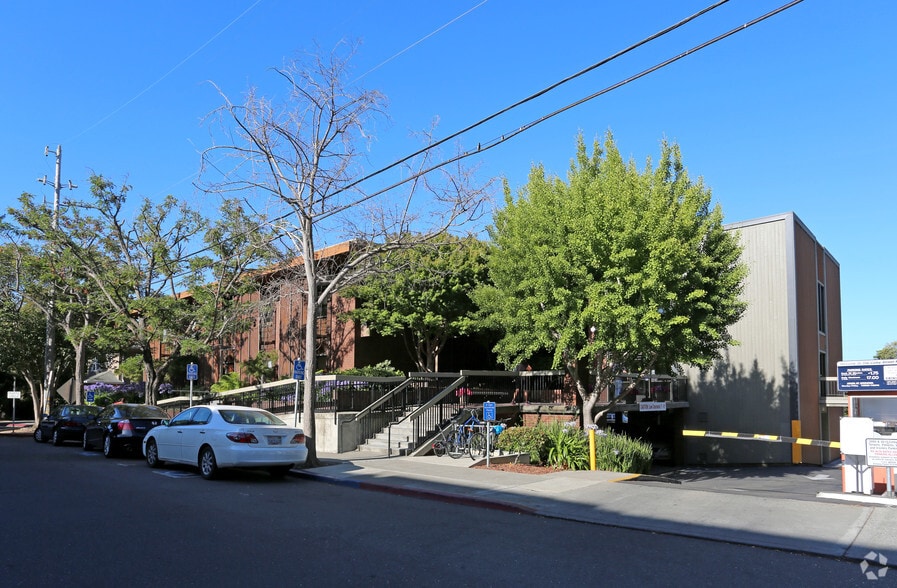 More Photos Of 3000 Colby St, Berkeley Unknown For Lease