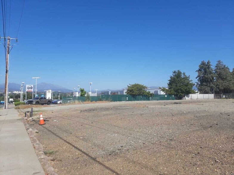 More Photos Of 380 E Cypress Ave, Redding Land For Sale