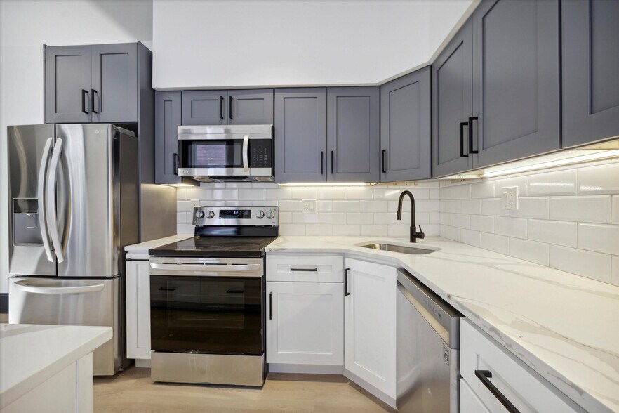 More Photos Of 643-645 N 15th St, Philadelphia Apartments For Sale
