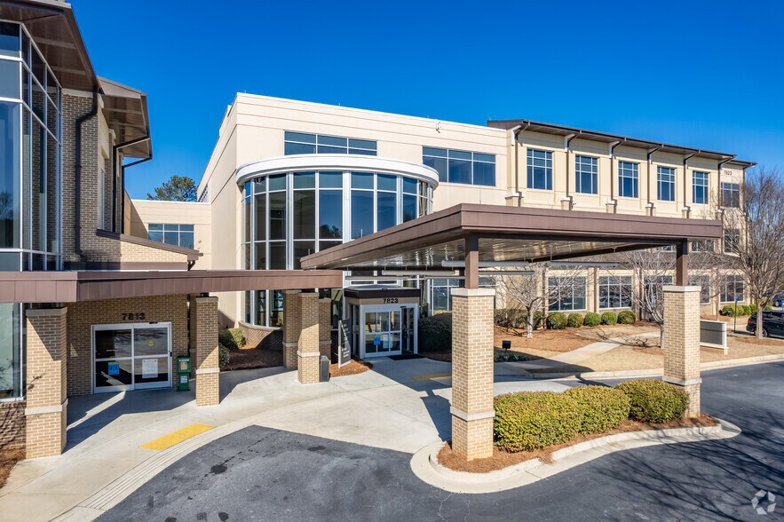 More Photos Of 7823 Spivey Station Blvd, Jonesboro Medical For Lease