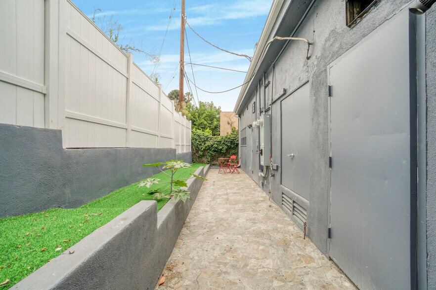 More Photos Of 29413 S Western Ave, Rancho Palos Verdes Freestanding For Lease