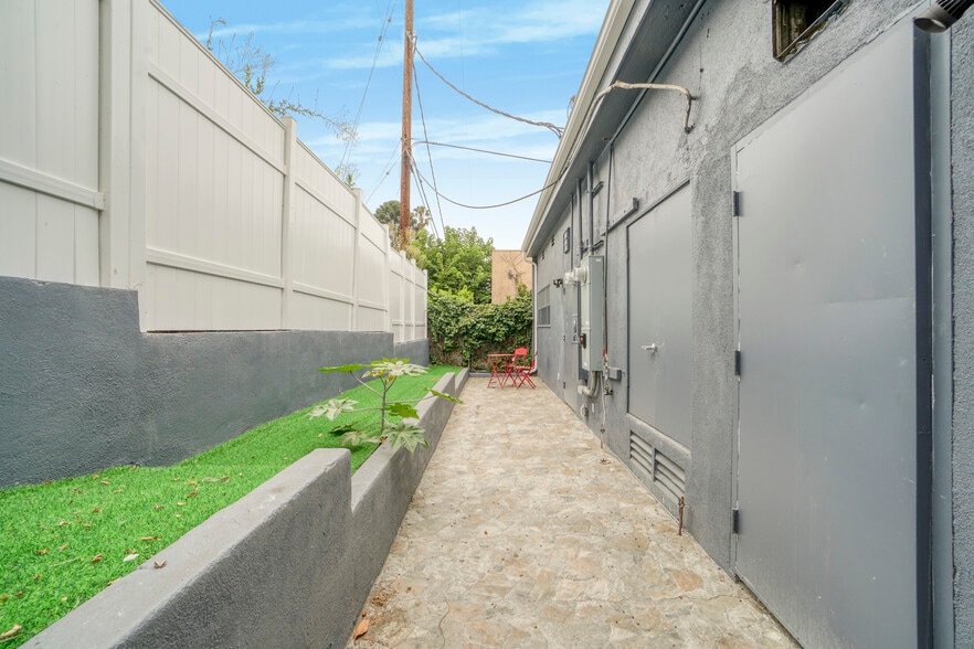 More Photos Of 29413 S Western Ave, Rancho Palos Verdes Freestanding For Lease