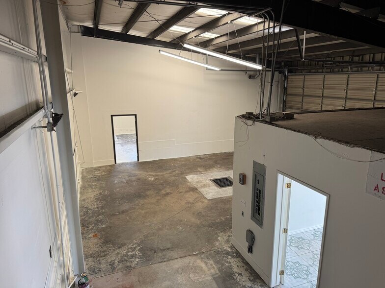 More Photos Of 9100 El Camino Real, Atascadero Carwash For Lease