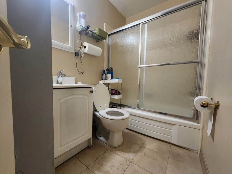 More Photos Of 1242 4th St, San Rafael Apartments For Sale
