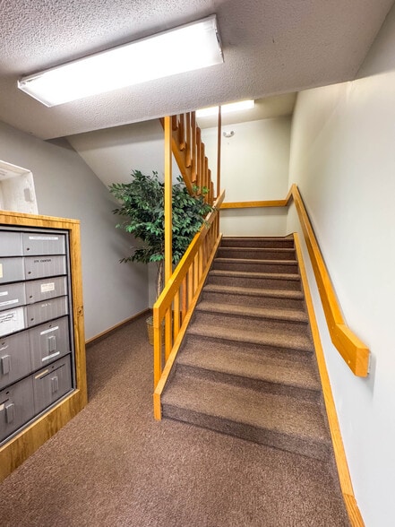 More Photos Of 687 Straits Tpke, Middlebury Medical For Sale