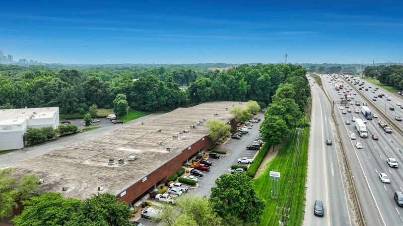 More Photos Of 2233 Interstate North Dr, Charlotte Warehouse For Lease