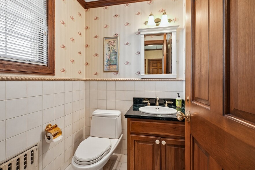 More Photos Of 37 Park Ave, Lyndhurst Office For Sale