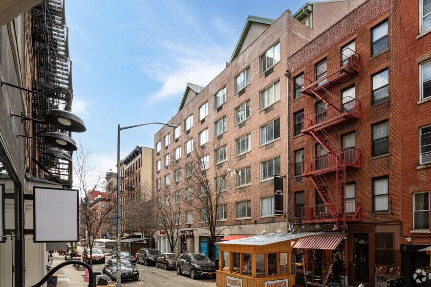 Primary Photo Of 227 Mulberry St, New York Apartments For Lease