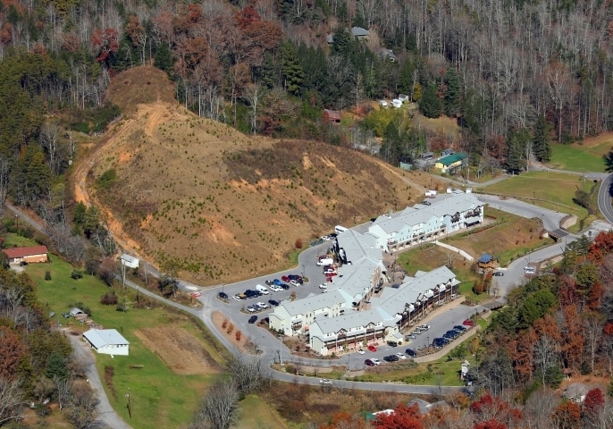 More Photos Of 849 Glades Rd, Gatlinburg Specialty For Sale