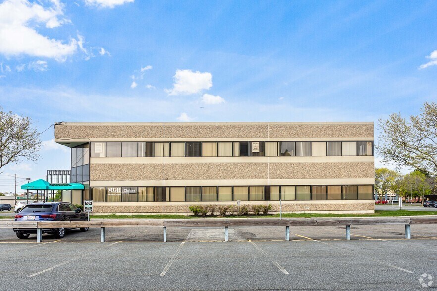 More Photos Of 100 Everett Ave, Chelsea Medical For Lease