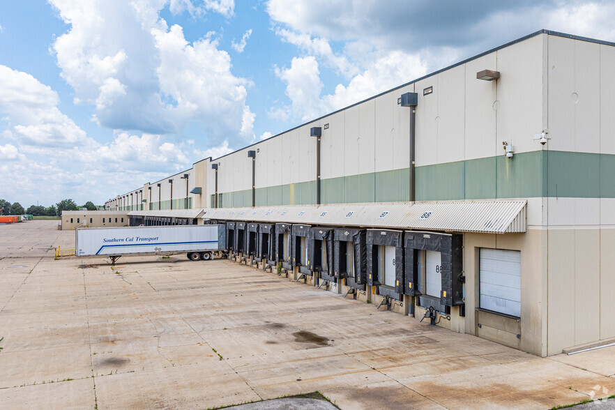 More Photos Of 2380 Sullivan Rd, Aurora Manufacturing For Lease