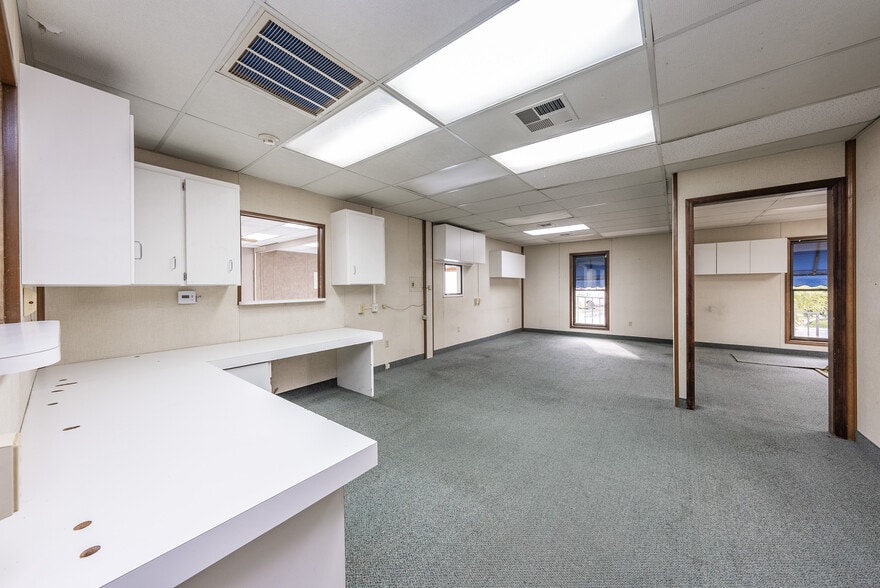 More Photos Of 927 O St, Firebaugh Healthcare For Sale