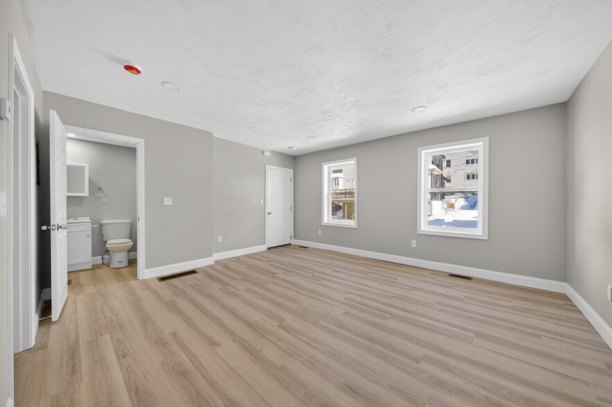 More Photos Of 165 Grant St, Fall River Apartments For Sale