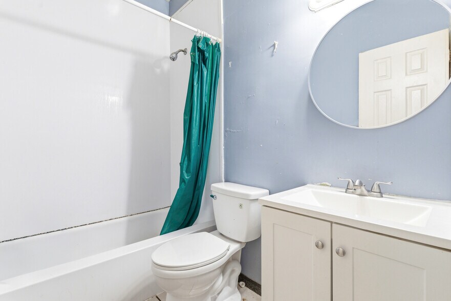 More Photos Of 99 Pulaski St, Newark Apartments For Sale