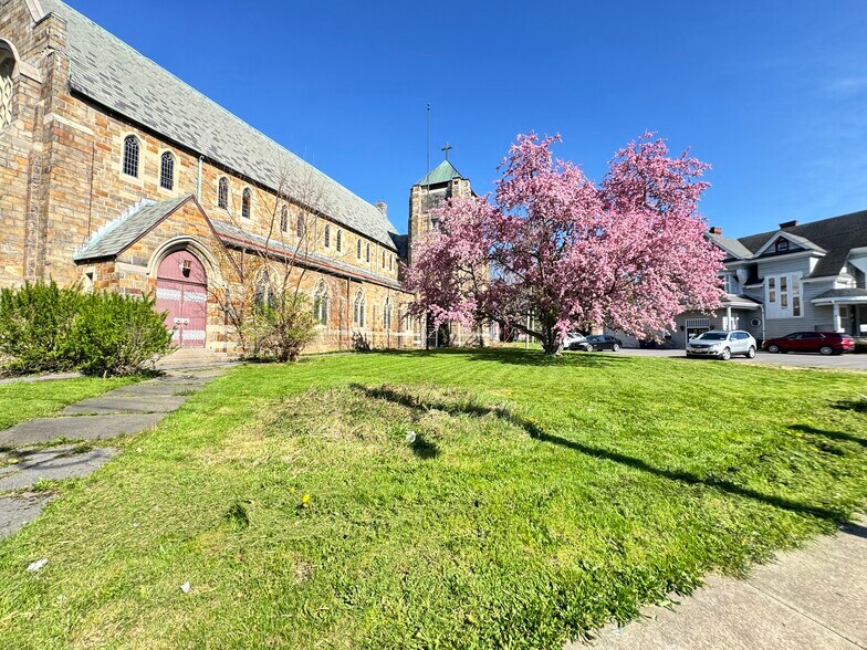 More Photos Of 523 W Onondaga St, Syracuse Religious Facility For Sale