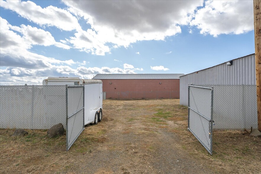 More Photos Of 12825 W 17th Ave, Airway Heights Warehouse For Sale
