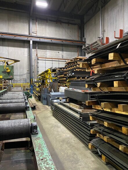 More Photos Of 200 N Hardman Ave, South Saint Paul Manufacturing For Sale