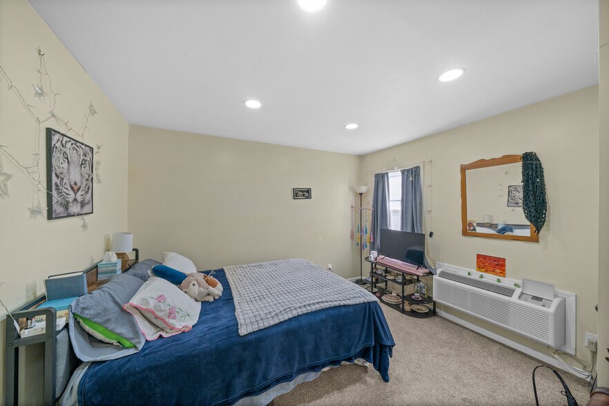 More Photos Of , Carrollton Unknown For Sale