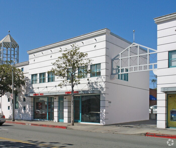 More Photos Of 373 S Doheny Dr, Beverly Hills Storefront For Lease