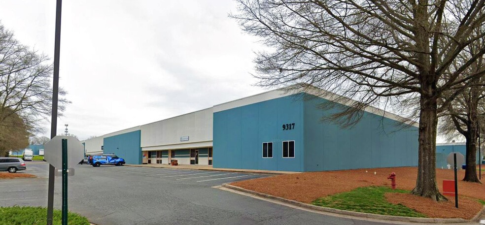 More Photos Of 9129 MONROE Rd, Charlotte Unknown For Lease