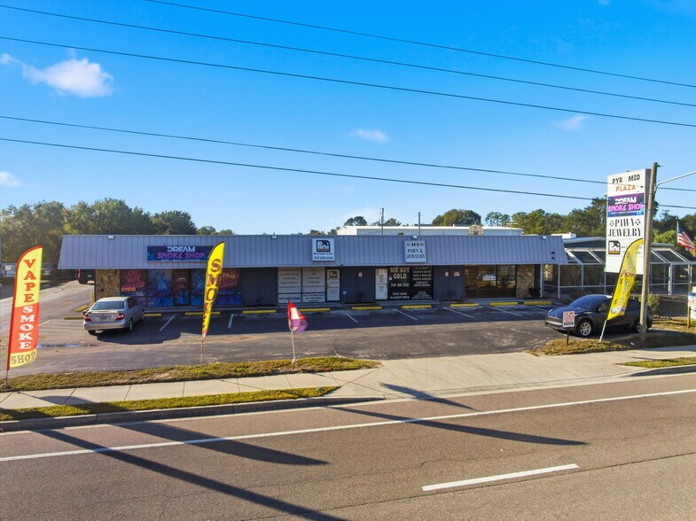 More Photos Of 8510 State Road 52, Hudson Storefront For Sale
