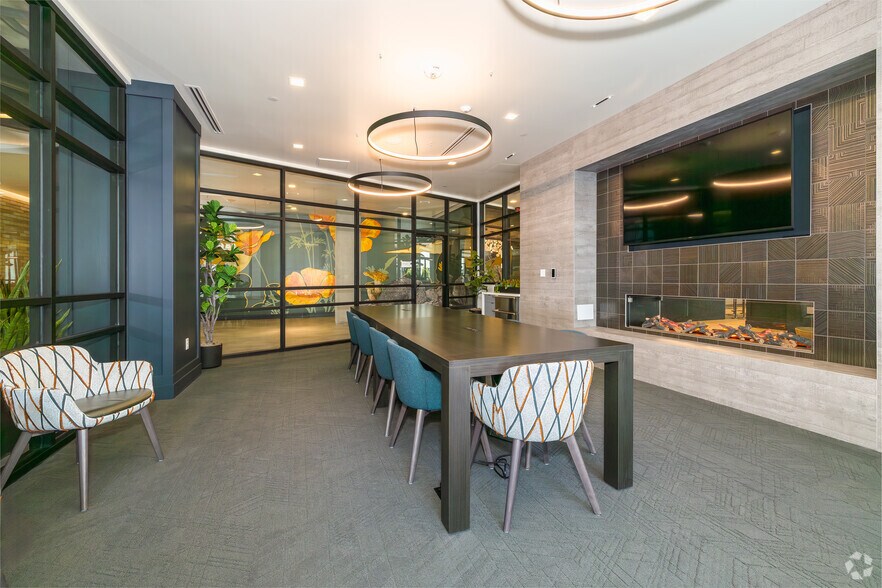 More Photos Of 251 6th St, Sacramento Apartments For Lease