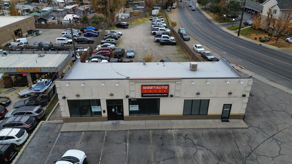 More Photos Of 1695 N State St, Provo Freestanding For Lease