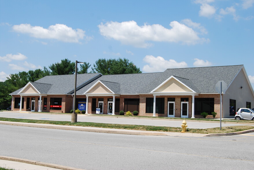 Primary Photo Of 430 N Main St, Spring Grove Freestanding For Lease