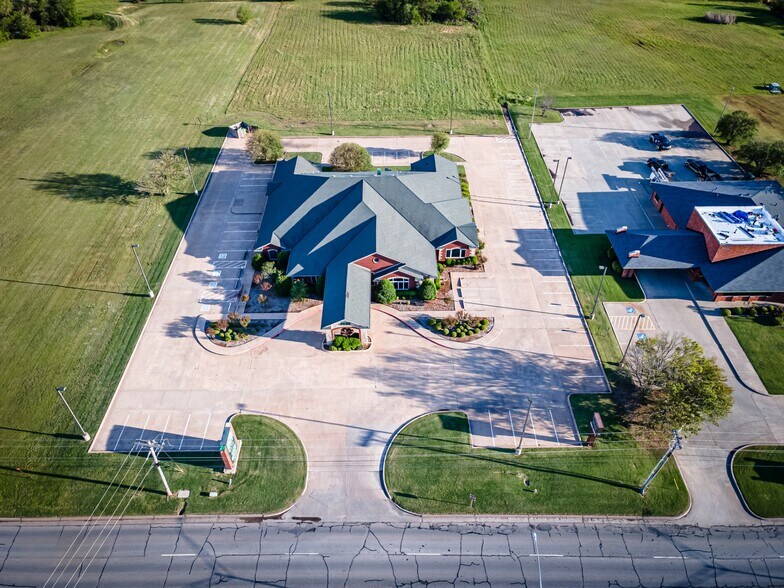 More Photos Of 4920 SW Lee Blvd, Lawton Medical For Lease
